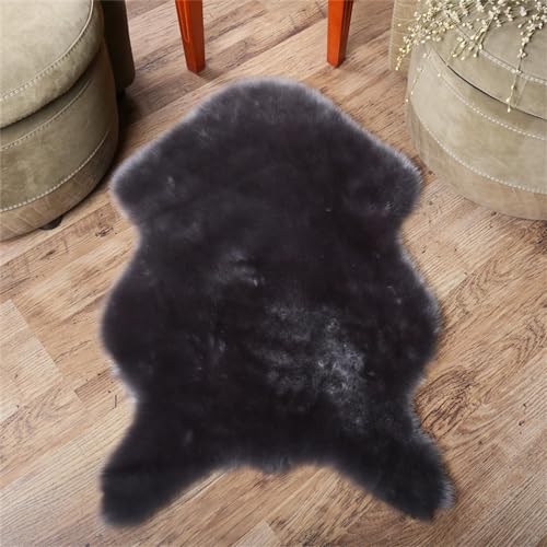 Treer Faux Lammfell Schaffell Teppich, Lammfellimitat Teppich Longhair Fell Optik Nachahmung Wolle Bettvorleger Kunstfell Dekofell Sofa Matte für Kinderzimmer (60 * 90cm,Schwarz) von Treer