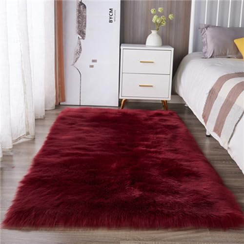 Treer Faux Lammfell Schaffell Teppich, Rechteck Lammfellimitat Teppich Longhair Fell Optik Nachahmung Wolle Bettvorleger Kunstfell Dekofell Sofa Matte (40 * 40cm,Weinrot) von Treer