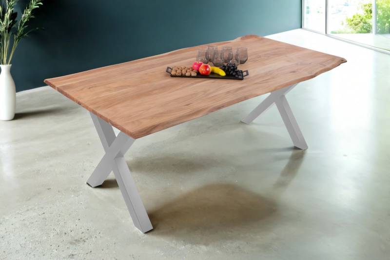 Trelevo® Baumkantentisch Derek - X-Gestell, Esstisch Baumkante Akazie massiv eichenfarben 220 x 100 cm X-Gestell s von Trelevo®