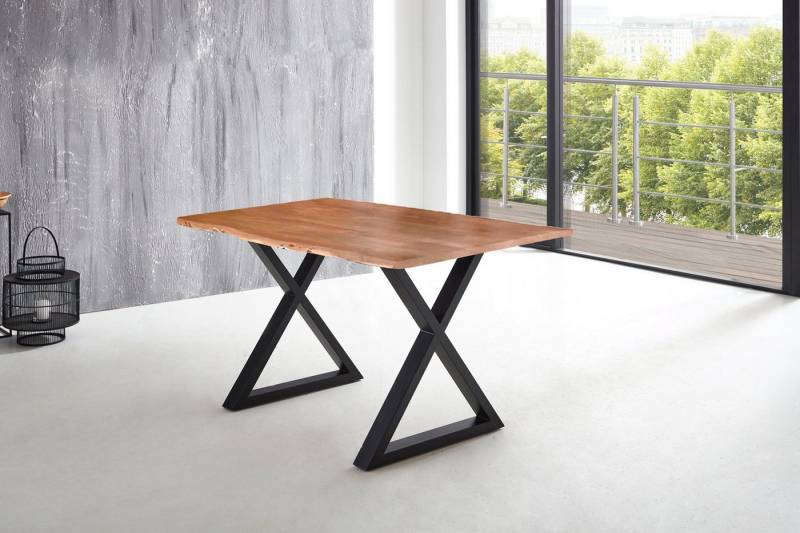 Trelevo® Baumkantentisch Lubin - X-Form, Esstisch Baumkante massiv Akazie natur 140 x 80 X-Gestell schwarz LUBI von Trelevo®