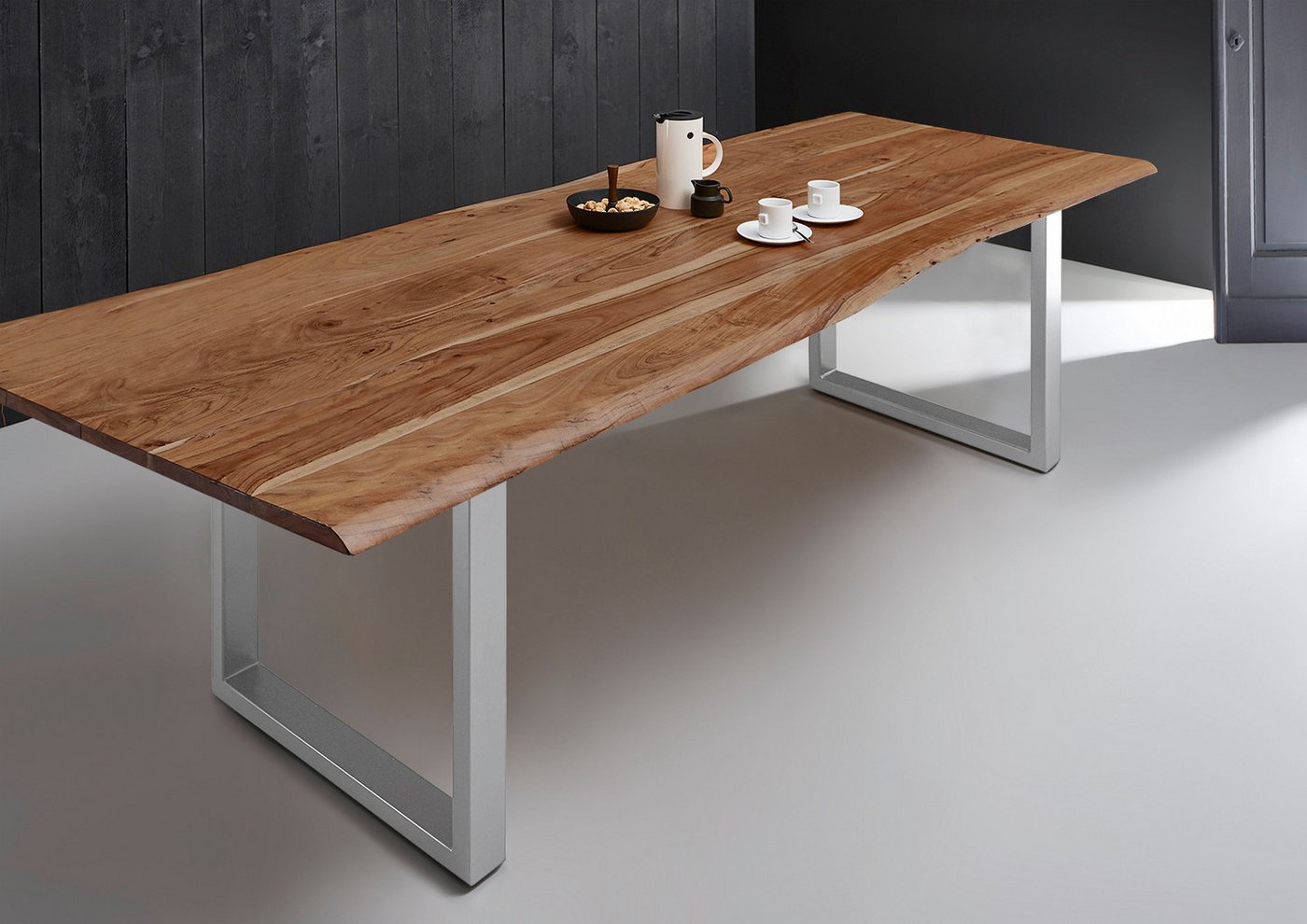 Trelevo® Baumkantentisch Milo, Esstisch Baumkante massiv Akazie natur 320 x 100 U-Gestell silber MILO von Trelevo®