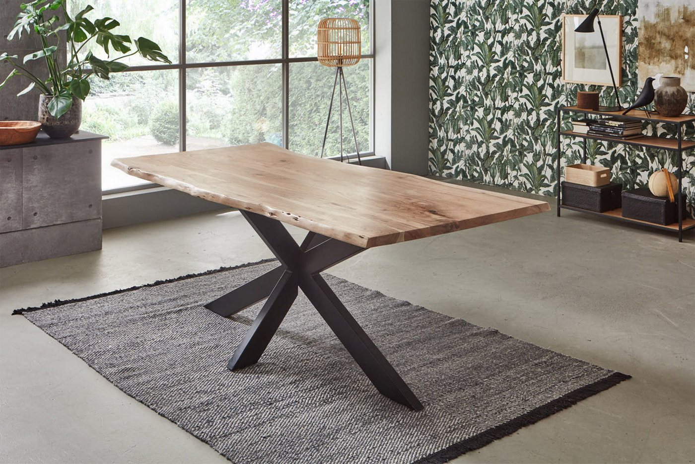 Trelevo® Baumkantentisch Tabea, Esstisch Baumkante Akazie Natur 280 x 100 cm schwarz TABEA von Trelevo®