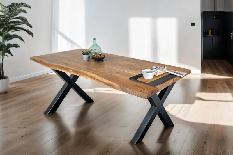 Trelevo® Baumkantentisch Tomaso, Esstisch Baumkante Akazie massiv Natur 160 x 85 cm X-Gestell schwarz T von Trelevo®