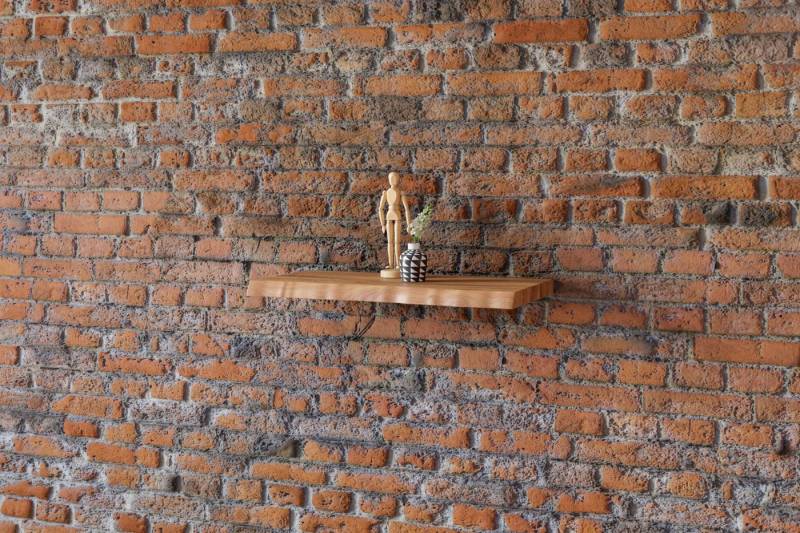 Trelevo® Wandregal Suva, Wandregal Akazienholz natur massiv 60 cm Holzregal Baumkante SUVA von Trelevo®