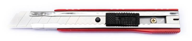 TrendLine Cuttermesser 7 Klingen 18 mm Metall von TRENDLINE