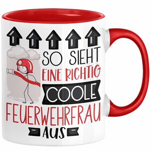 Feuerwehrfrau Geschenk Tasse Geschenkidee für Feuerwehrfrau Geburtstag Weihnachten Spruch So Sieht Eine Richtig Coole Feuerwehrfrau Aus Kaffee-Becher (Rot) von Trendation