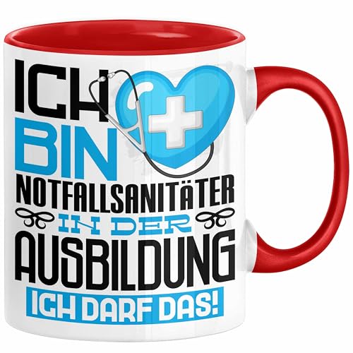 Notfallsanitäter Ausbildung Tasse Geschenk Ich Bin Notfallsanitäter In Der Ausbildung Ich Darf Das Geschenkidee Spruch (Rot) von Trendation