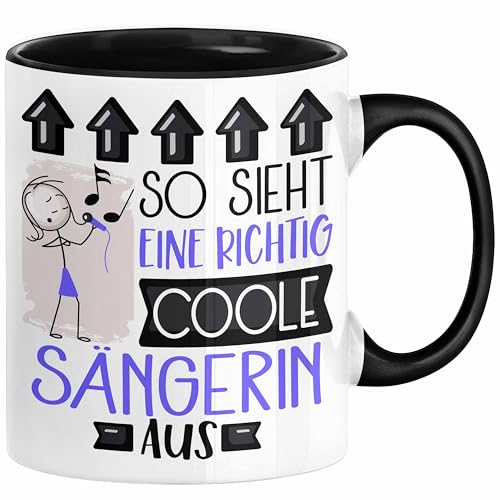 Sängerin Geschenk Tasse Geschenkidee für Sängerin Geburtstag Weihnachten Spruch So Sieht Eine Richtig Coole Sängerin Aus Kaffee-Becher (Schwarz) von Trendation