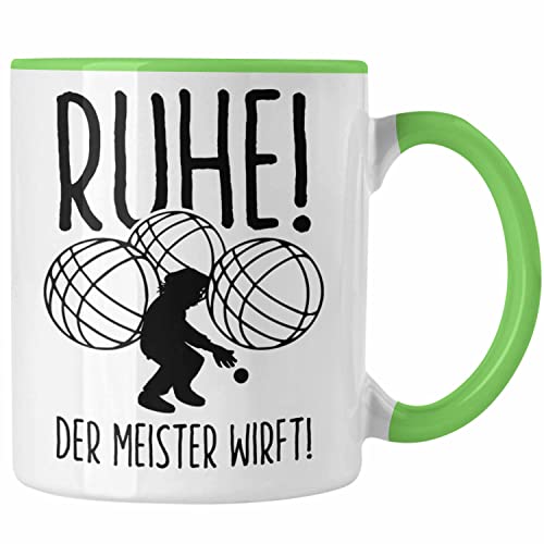 Trendation - Boule Tasse Geschenk Boule-Spieler Geschenkidee Spruch Ruhe Der Meister Wirft (Grün) von Trendation