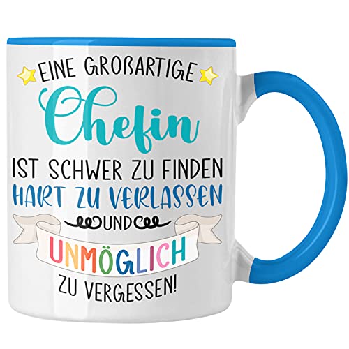 Trendation - Chefin Abschied Abschiedsgeschenk Chefinnen Tasse mit Spruch Grossartige Chefin Geschenkidee (Blau) von Trendation