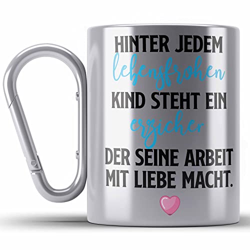 Trendation - Erzieher Edelstahl Tasse Karabiner Geschenk Abschiedsgeschenk zum Abschied Lustig Geschenke Karabiner Edelstahl Tasse Karabiner Edelstahl Kindergarten Erzieher Mit Herz (Silber) von Trendation