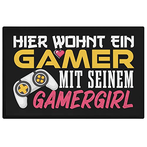 Trendation - Hier Wohnt EIN Gamer Gamergirl Geschenk Fußmatte Zocker Geschenkidee Lustig von Trendation