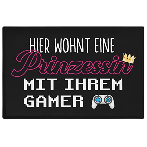 Trendation - Hier Wohnt Eine Prinzessin Mit Ihrem Gamer Fußmatte Geschenk Zocker Gaming Fussmatte 60x40 Türmatte von Trendation