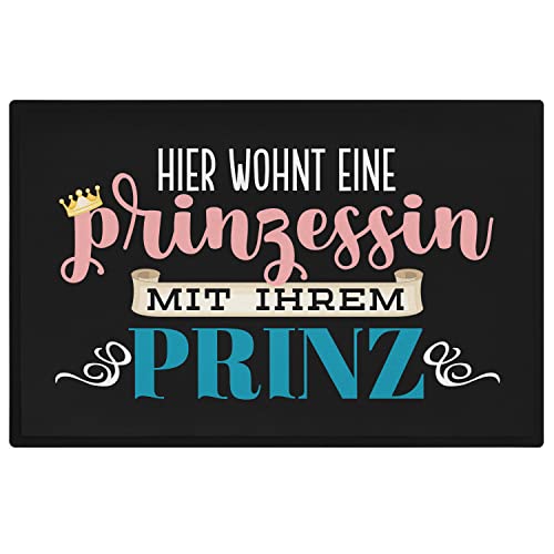 Trendation - Hier Wohnt Eine Prinzessin mit Ihrem Prinz Fußmatte Geschenk Lustiger Spruch 60x40 cm Trendation - Hier Wohnt Eine Prinzessin mit Ihrem Prinz Fußmatte Geschenk Lustiger Spruch 60x40 cm von Trendation