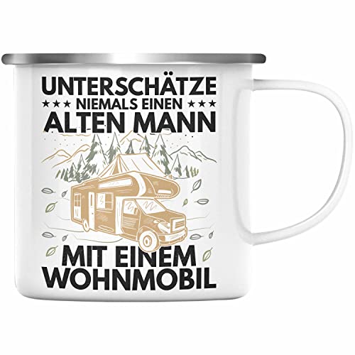 Trendation - Unterschätze Niemals Einen Alten Mannin Einem Wohnmobil Emaille Tasse Geschenk Camper Wohnmobilfahrer Geschenkidee Lustig (Silber) von Trendation