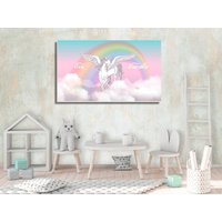 Personalisierte Gerahmte Einhorn Leinwand Für Schwestern Schlafzimmer, Weiche Pastell Wandbehang Aquarell Regenbogen Dekor, Rosa Kunst von TrendyLuciaWalls