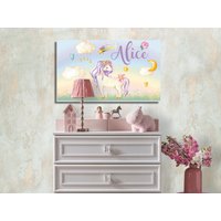 Personalisierte Gerahmte Weiche Pastell Einhorn Leinwand Malerei Fantasy Tier Wandbehang Schlafzimmer Aquarell Regenbogen Dekor, Rosa Kunst von TrendyLuciaWalls