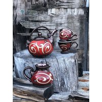 Rotes Teekannen-Set, Handgemachte Teekanne/Tassen Milchkännchen-Set, Funktionales Keramik-Tee-Set, Keramik-Küchen-Dekor, Tee-Liebhaber-Geschenk von TriUshiCeramics