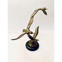 Vintage Mid Century Modern Massive Messing Möwen Im Flug Auf Marmorsockel Stil Von C. Jere von TriadVintage