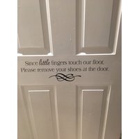Da Kleine Finger Unseren Boden Berühren, Bitte Entfernen Sie Ihre Schuhe - Türaufkleber Foyer Vinylaufkleber Tür Aufkleber von TriangleKBoutique