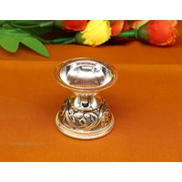 925 Sterling Silber Wunderschöne Chitai Arbeit Kandrai Design Öllampe, Deepak, Tempel Artikel, Diwali Puja Utensilien Kunst Su501 von TribalOrnaments