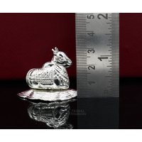 Göttlicher Lord Shiva Vahan Nandi Maharaj Sterling Silber Handgemachter Kleiner Artikel Für Puja, Bestes Geschenk Shiva, Göttliche Statue Su714 von TribalOrnaments