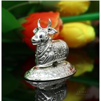 Lord Shiva Vahan Nandi Maharaj Sterling Silber Handgemachter Kleiner Artikel Für Puja, Bestes Geschenk Shiva, Göttliche Statue Su614 von TribalOrnaments