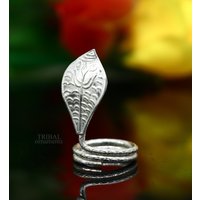 Massive Sterling Silber Handarbeit Fabelhaft Vintage Mini Schlange Oder Shiva Für Puja Anbetung, Massive Diwali Artikel Su702 von TribalOrnaments