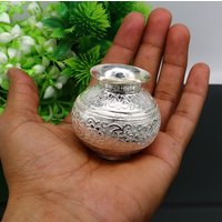 Massiver Sterling Silber Handgemachter Schlichter Kleiner Kalash Oder Topf, Einzigartiger Besonderer Puja Artikel, Wasser Milch Shiva Topf Indien von TribalOrnaments