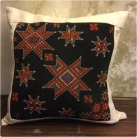 Vintage Handgemachte Weiße Dao Bestickt Baumwolle Hanf Kissenbezug Im Norden Von Vietnam von TribalhandmadeStore