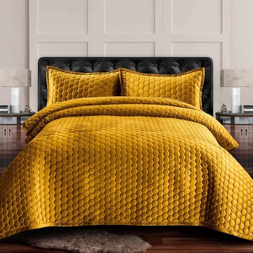 Tribeca Living Velvet King Quilt Set - Dreiteiliges Lugano Wabenstich Bettwäsche, superweicher 260 g/m² Samt, übergroße Steppdecke und Zwei Kissenbezüge, Gold Tribeca Living Velvet King Quilt Set - Dreiteiliges Lugano Wabenstich Bettwäsche, superweicher 260 g/m² Samt, übergroße Steppdecke und Zwei Kissenbezüge, Gold von Tribeca Living