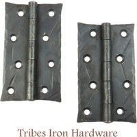 2 Handgehämmerte 4-Zoll-Türscharniere, Robuste Scheunenscharniere, Rustikales Antikes Tor Schmiedeeisen Bauernhausschrankbeschläge, Geschmiedetes 2 Handgehämmerte 4-Zoll-Türscharniere, Robuste Scheunenscharniere, Rustikales Antikes Tor Schmiedeeisen Bauernhausschrankbeschläge, Geschmiedetes von TribesIronHardware