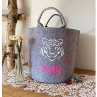 Personalisierter Spielzeugkorb/Personalisiert Korb Aus Filz Haustierkorb Geschenk Filzkorb Mit Namen von TrinchensWERKELEI