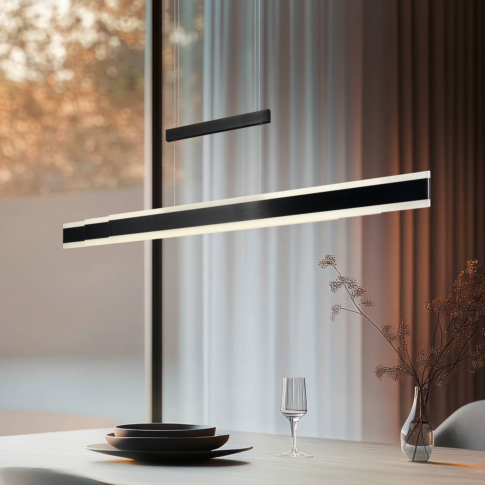 LED-Hängelampe Arcola schwarz, Länge 152 cm Touchdimmer, CCT LED-Hängelampe Arcola schwarz, Länge 152 cm Touchdimmer, CCT von Trio Lighting