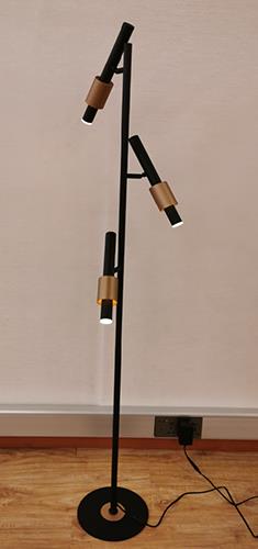 Trio LED-Stehleuchte Ikaris in Trio LED-Stehleuchte Ikaris in von Trio