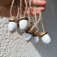 Eicheln Dekor, Weihnachtsbaumschmuck, 6Er Set, Etagiertes Tablett Weihnachtsdeko, Weiß Und Goldene von TrockenBlumenDekor