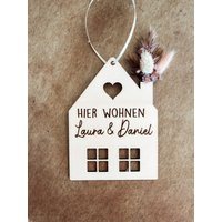 Namenshäuschen Holzhaus | Holzdeko Familienname Weihnachtsgeschenk Idee Holz Personalisiertes von Trockenbar