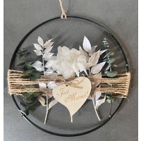 Personalisierter Trockenblumenkranz Hochzeit - Geschenk Für Brautpaar Mit Holzherz Eukalyptus Boho Ring Deko von Trockenschoen