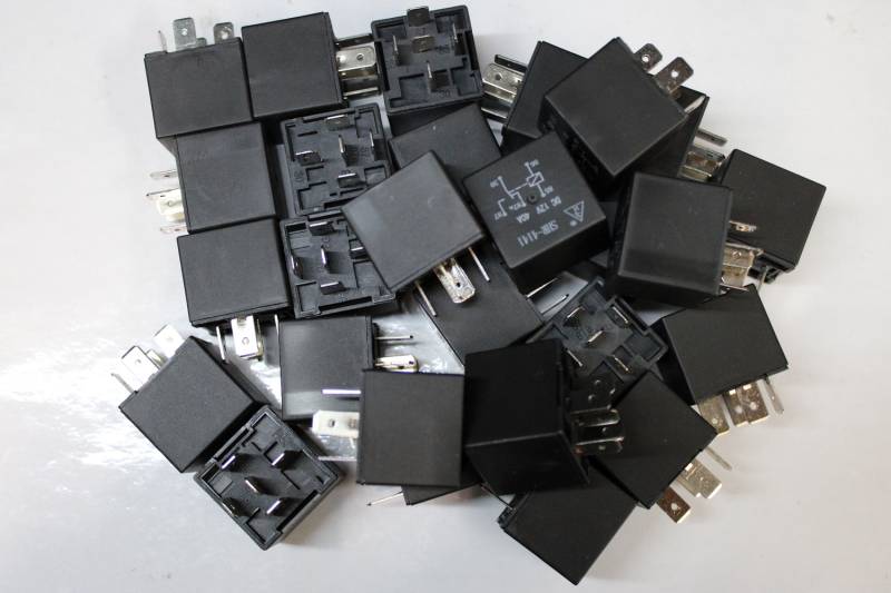 TRU COMPONENTS SHR-4141 SHR-12VDC-F-C 5pin Kfz-Relais Wechsler 27 STÜCK von Tru Components