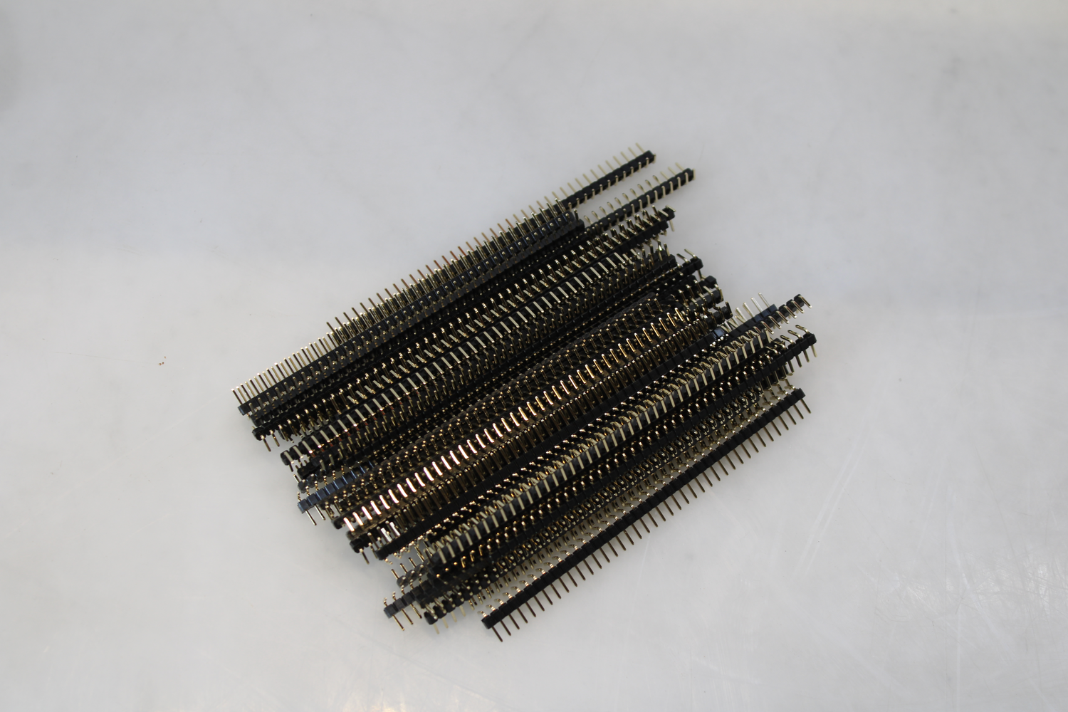 TRU COMPONENTS Stiftleiste (Standard) Anzahl Reihen: 1 Polzahl: 40 49 STÜCK von Tru Components