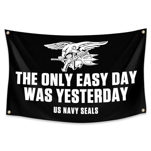 Flagge "The Only Easy Day Was Yesterday", 90 x 150 cm, mit 4 Ösen für Studentenwohnheim, Frat, Männerhöhle, Party von TruKD