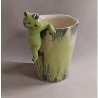 Becher Mit Frosch Einzelstück Keramik Unikat Becher Mit Frosch Einzelstück Keramik Unikat von TrudesART