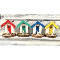 Mini Strandhäuschen Aus Holz Mit Möwen Mini Strandhäuschen Aus Holz Mit Möwen von TrudibridgemanDesign