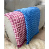 Recycelte Wolle Gemusterte Decke/Blau Cerise Kinderbett Sofa Überwurf Liebevoll Hergestellt in Großbritannien von TrudieOliverTextiles