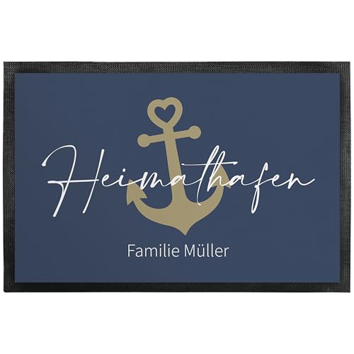 Deko-Fußmatte 75x50 cm „Heimathafen“ personalisiert mit Wunschtext - extra dünne Türmatte mit rutschfester Rückseite & Velours-Oberfläche - Deko-Matte für Flur & Wohnung - Geschenk zum Einzug von True Statements