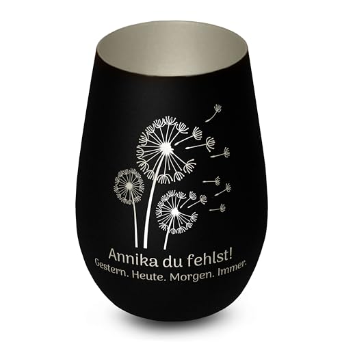 Elegantes personalisiertes Windlicht aus Glas in Schwarz-Silber Pusteblume Gedenklicht für Verstorbene mit Gravur, Geschenk für Trauernde - Trauerlicht personalisiert mit Namen Elegantes personalisiertes Windlicht aus Glas in Schwarz-Silber Pusteblume Gedenklicht für Verstorbene mit Gravur, Geschenk für Trauernde - Trauerlicht personalisiert mit Namen von True Statements