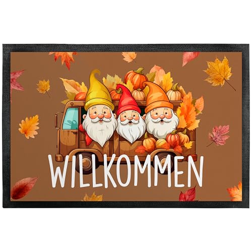 Fußmatte „Willkommen“ - Herbst-Wichtel im Auto- für Innen & Außen – rutschfest, extra dünn & saugfähig - Türmatte - Eingangsbereich Deko - Geschenk für Freunde und Familie zu jedem Anlass, 50 x 35 cm von True Statements