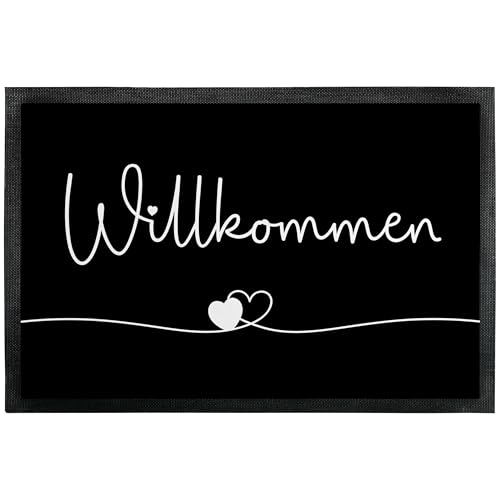 True Statements Fußmatte „Willkommen“ - Herzlinie - lustige Deko-Türmatte als Geschenk zum Einzug für innen und außen – Eingangsteppich mit verschiedenen Designs - dünn, rutschfest, 50 x 35 cm True Statements Fußmatte „Willkommen“ - Herzlinie - lustige Deko-Türmatte als Geschenk zum Einzug für innen und außen – Eingangsteppich mit verschiedenen Designs - dünn, rutschfest, 50 x 35 cm von True Statements