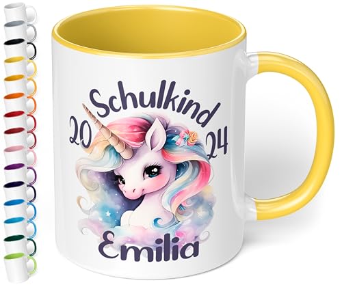 True Statements Geschenk zur Einschulung für Mädchen & Jungen: Keramik-Tasse „Schulkind 2024“ - EINHORN-Motiv - 330ml - personalisiert mit Namen Erstklässler Schüler 1. Klasse (Hellgelb) von True Statements