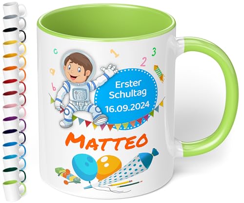Geschenk zur Einschulung für Mädchen und Jungen: personalisierte Tasse Erster Schultag mit Name und Datum (Astronaut, Hellgrün) von True Statements